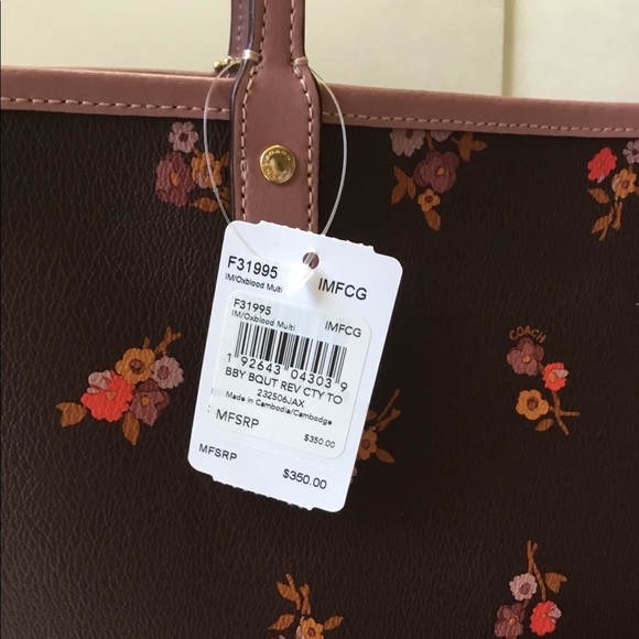 🌷Coach Reversible City Tote NWT. - Picture 6 of 8